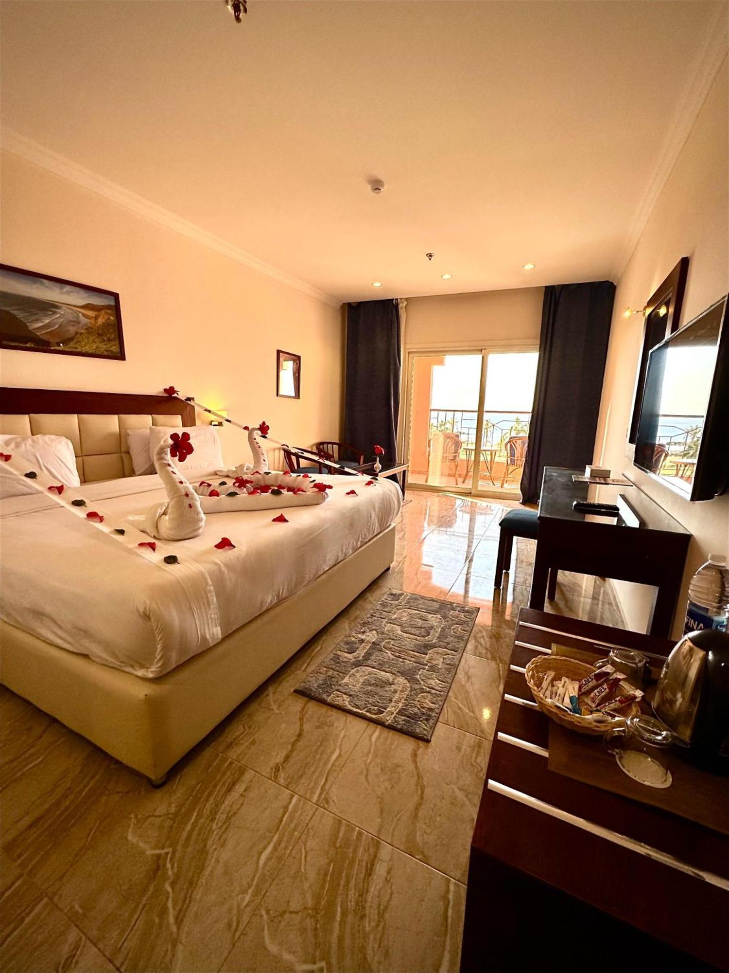 Dome Marina Hotel & Resort Ain Sokhna Айн-Сохна Экстерьер фото